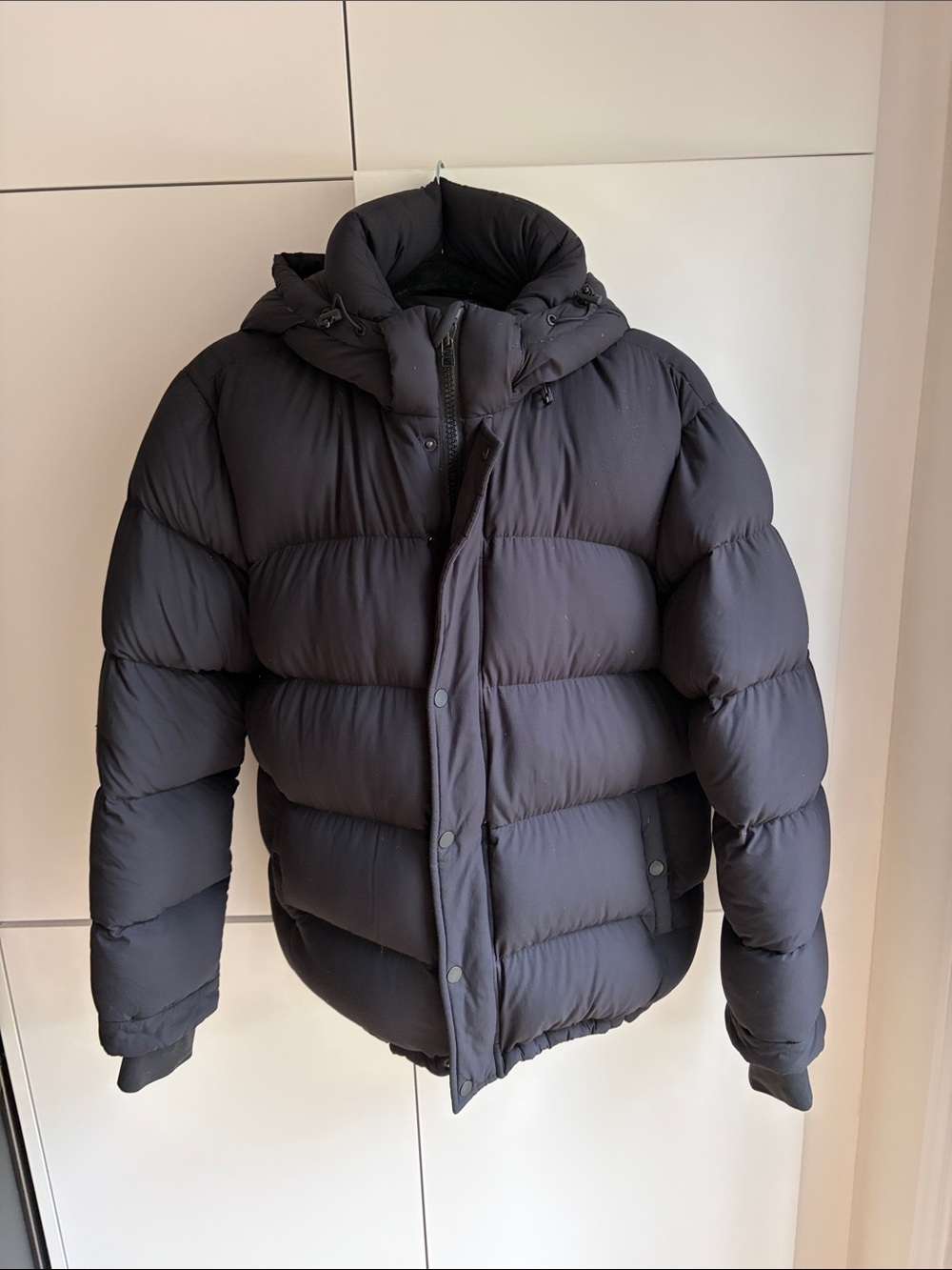 Aritzia TNA Black Super Puff Jacket with Hood M Medium